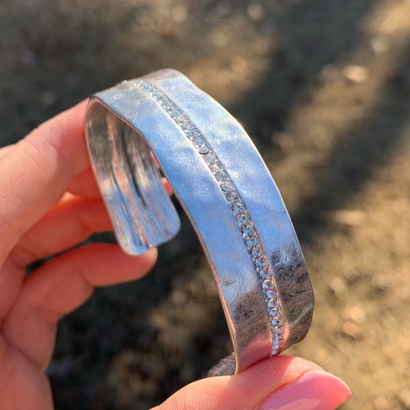 NWT Dimpled Rhinestone Metal Cuff - Picture 11 of 12